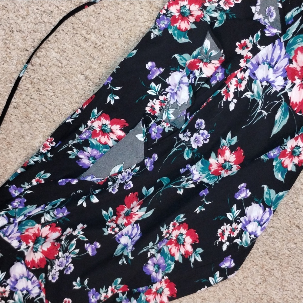 ⭐XHILARATION Wrap Floral Dress Black and Purple Women's Size Small - Picture 8 of 12